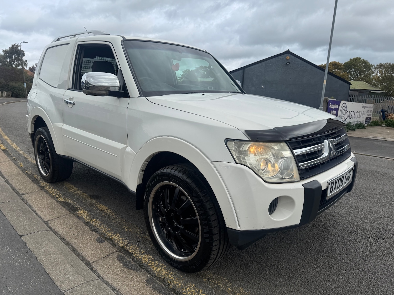 Used Mitsubishi Shogun 2008 for sale - 76331119: Photo 2
