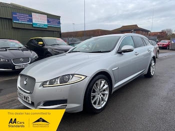 Used Jaguar XF 2013 for sale - 76817952: Photo