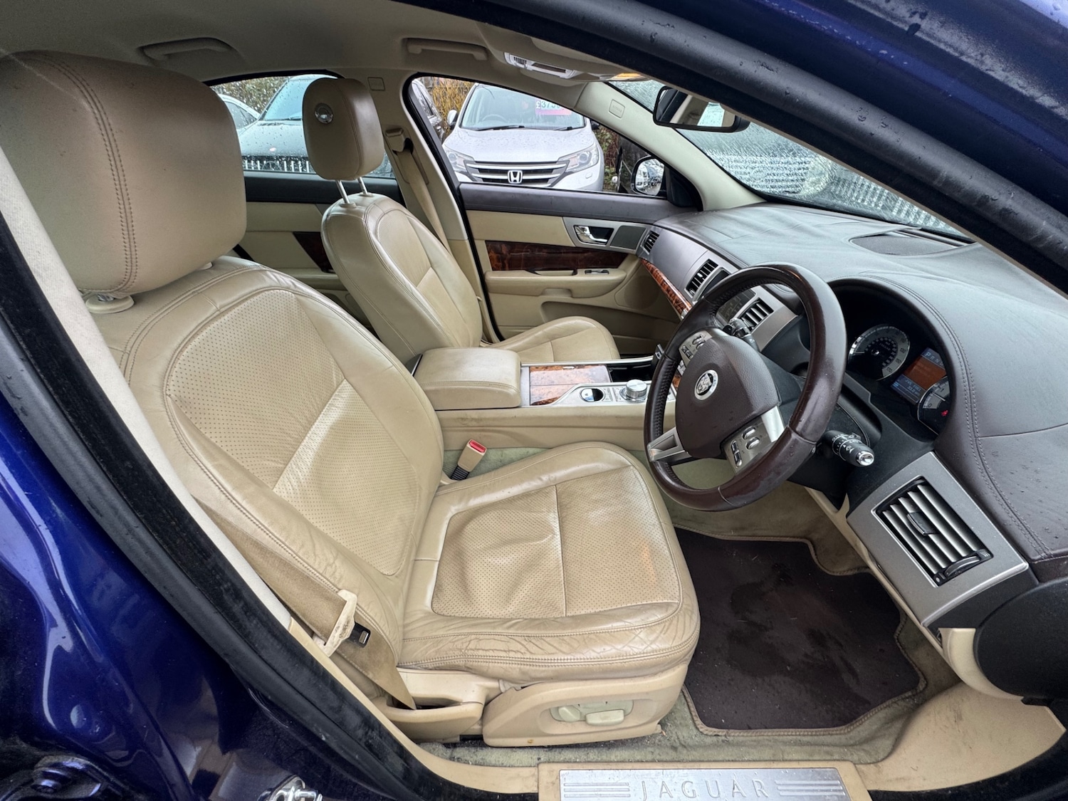 Used Jaguar XF 2009 for sale - 77617869: Photo 9