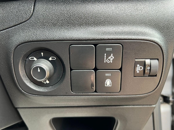 Used Citroen C3 2018 for sale - 75608304: Photo 32