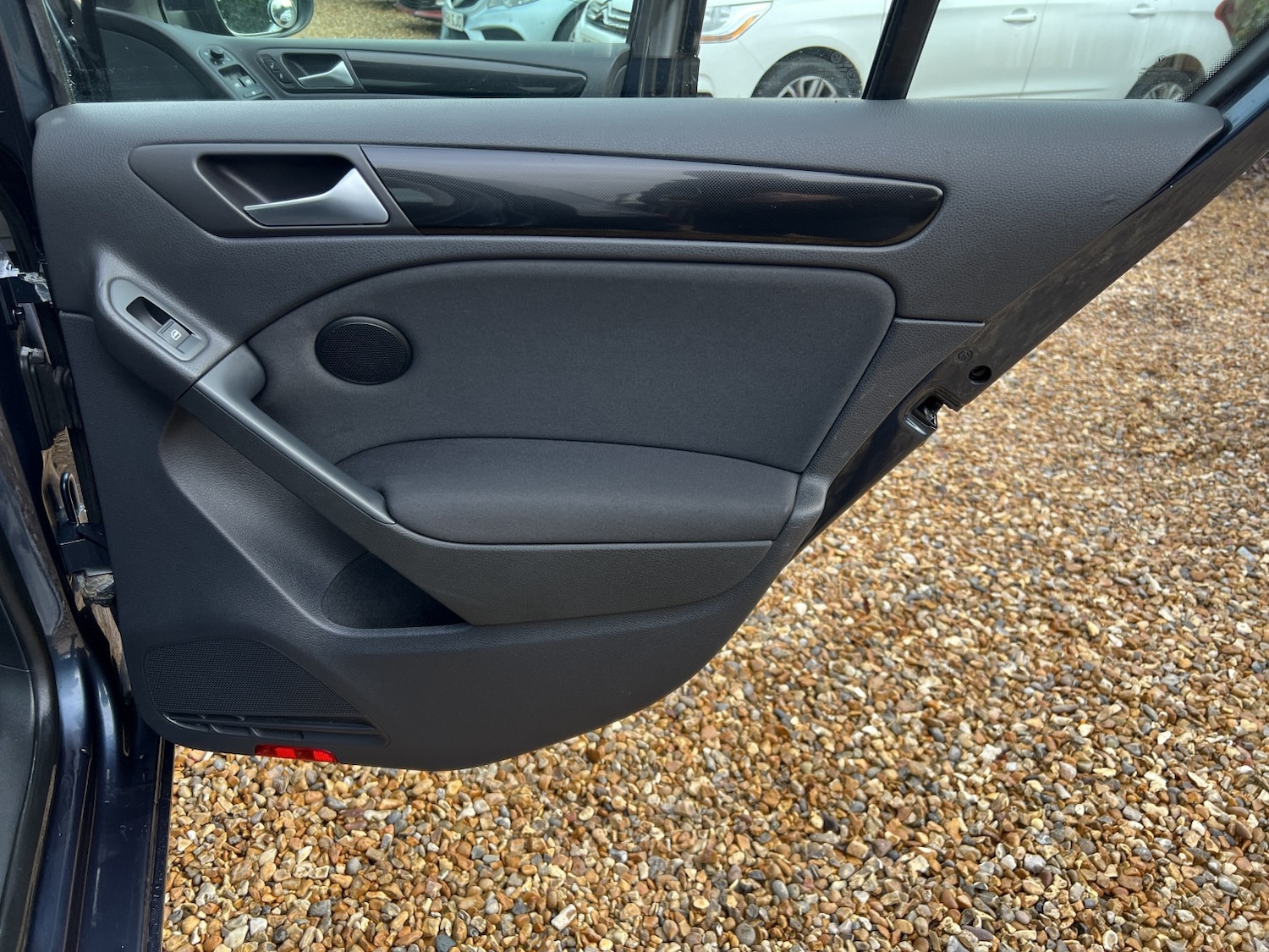 Used Volkswagen Golf 2010 for sale - 77028026: Photo 20