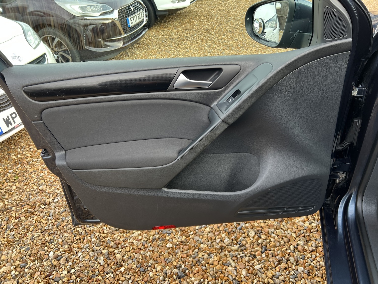 Used Volkswagen Golf 2010 for sale - 77028026: Photo 23