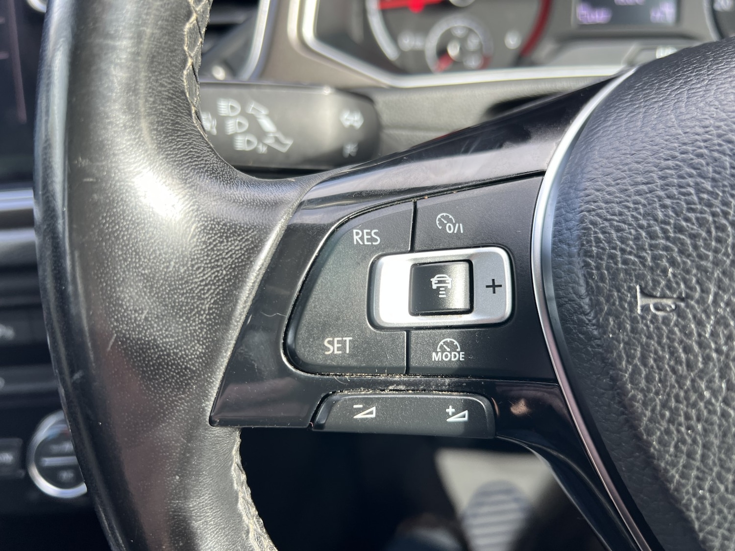 Used Volkswagen T-Roc 2018 for sale - 76407613: Photo 27