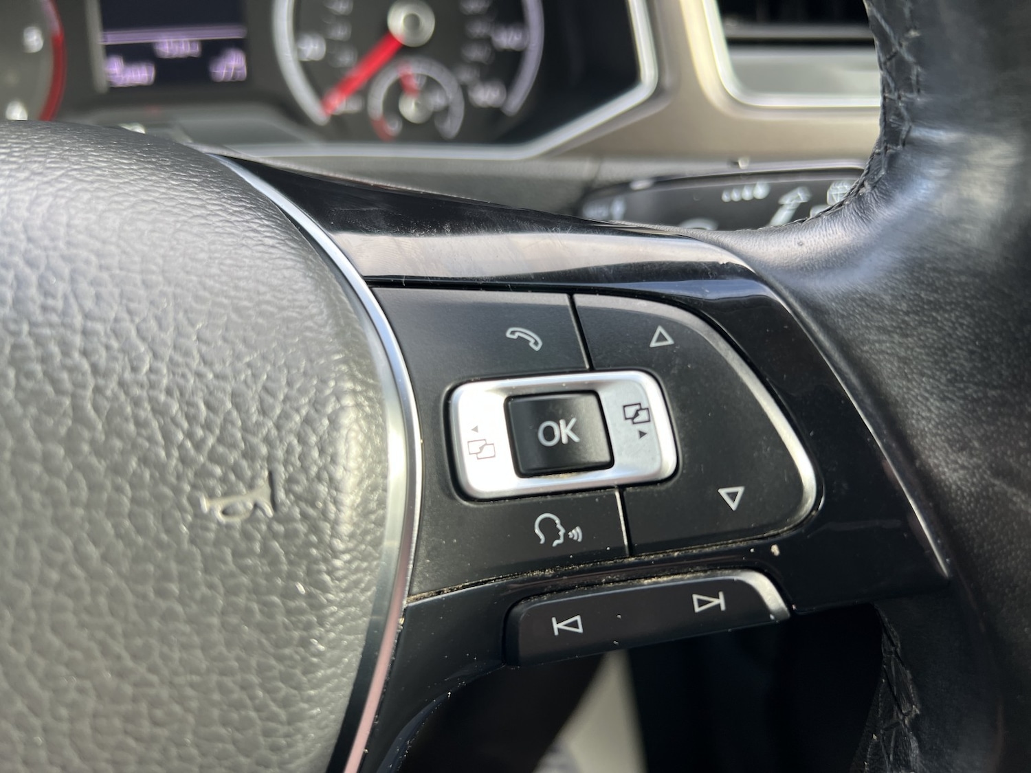 Used Volkswagen T-Roc 2018 for sale - 76407613: Photo 28