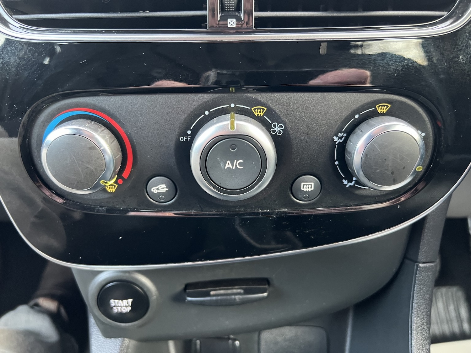 Used Renault Clio 2025 for sale - 77089763: Photo 13