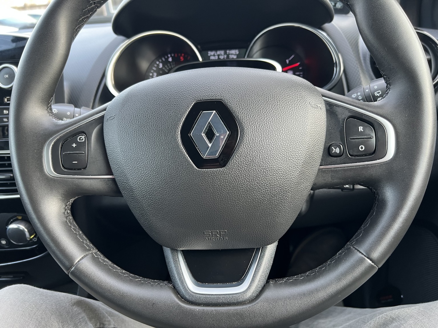 Used Renault Clio 2025 for sale - 77089763: Photo 15