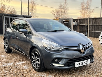 2025 - 1.5 dCi Play 5-Door