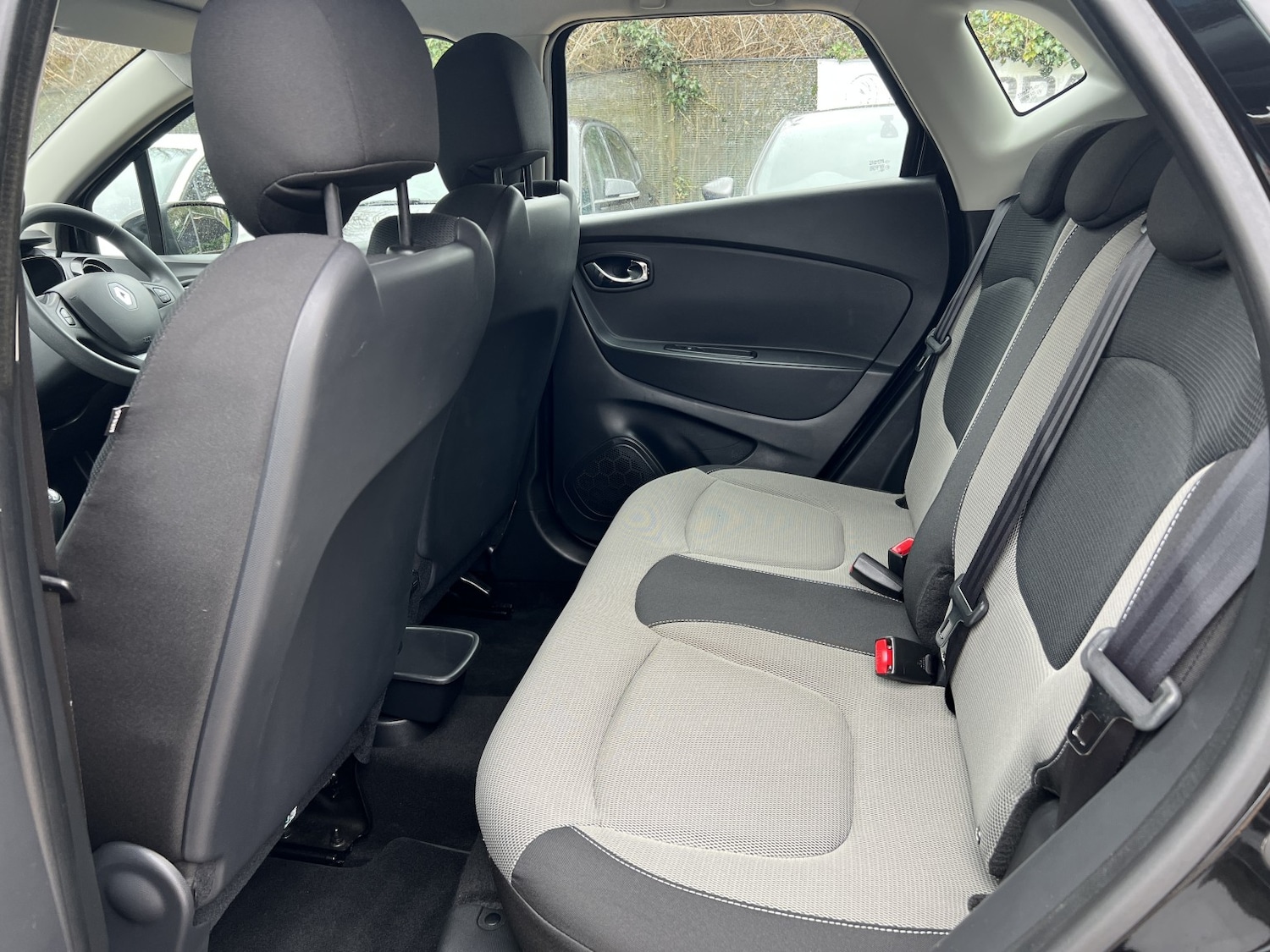 Used Renault Captur 2014 for sale - 77632476: Photo 12