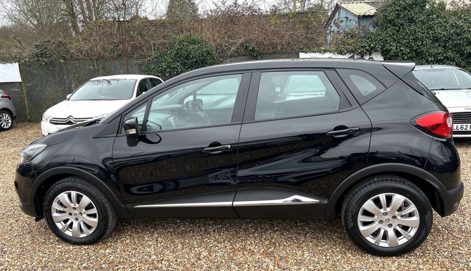 Used Renault Captur 2014 for sale - 77632476: Photo 9