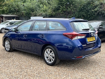 Used Toyota Auris 2017 for sale - 79404414: Photo