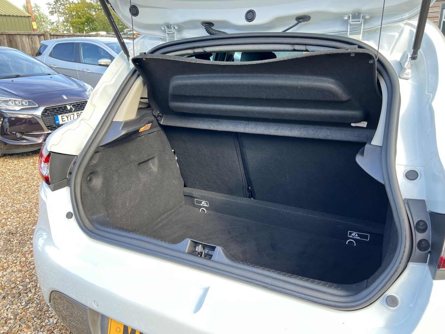 Used Renault Clio 2019 for sale - 76107438: Photo 11