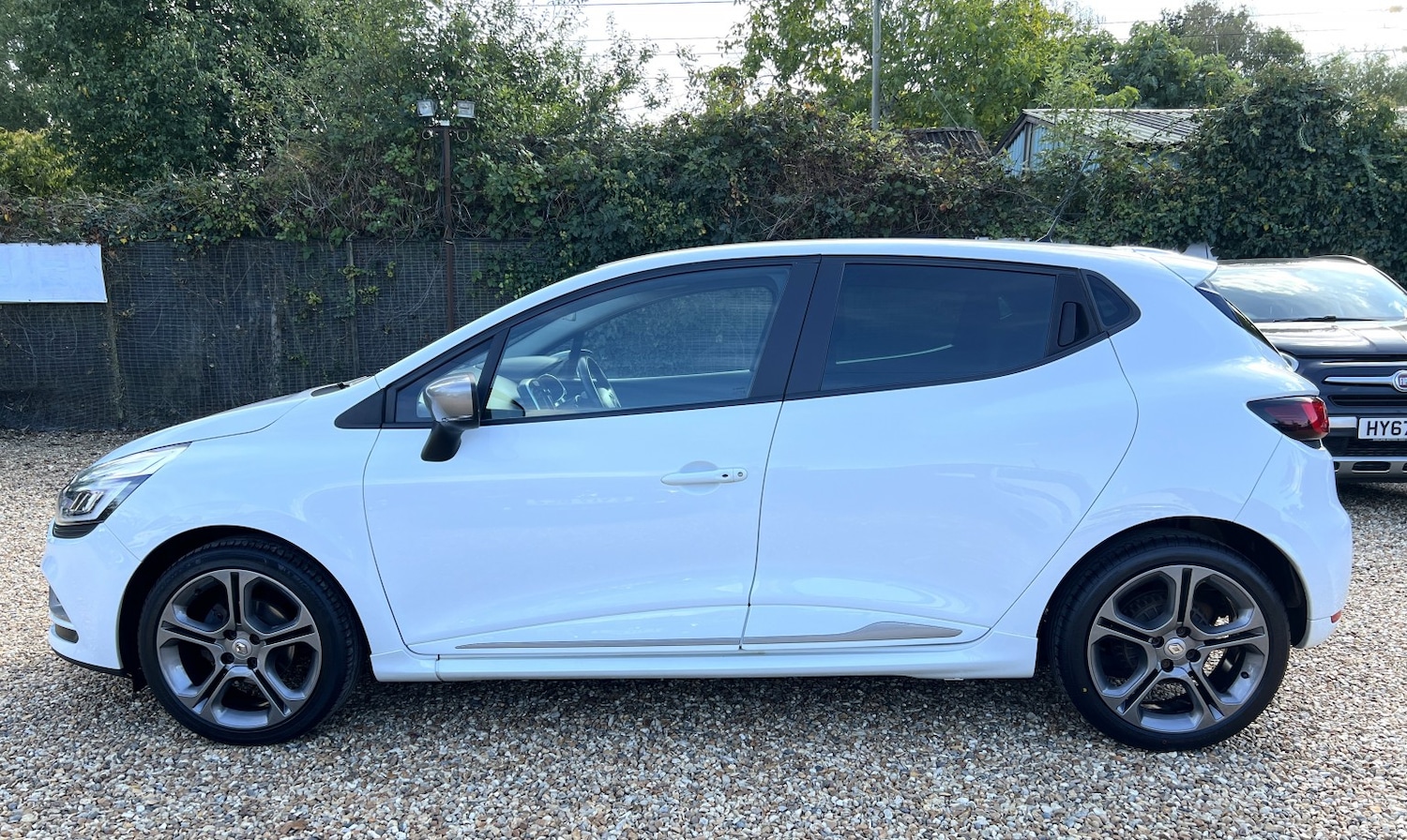 Used Renault Clio 2019 for sale - 76107438: Photo 5