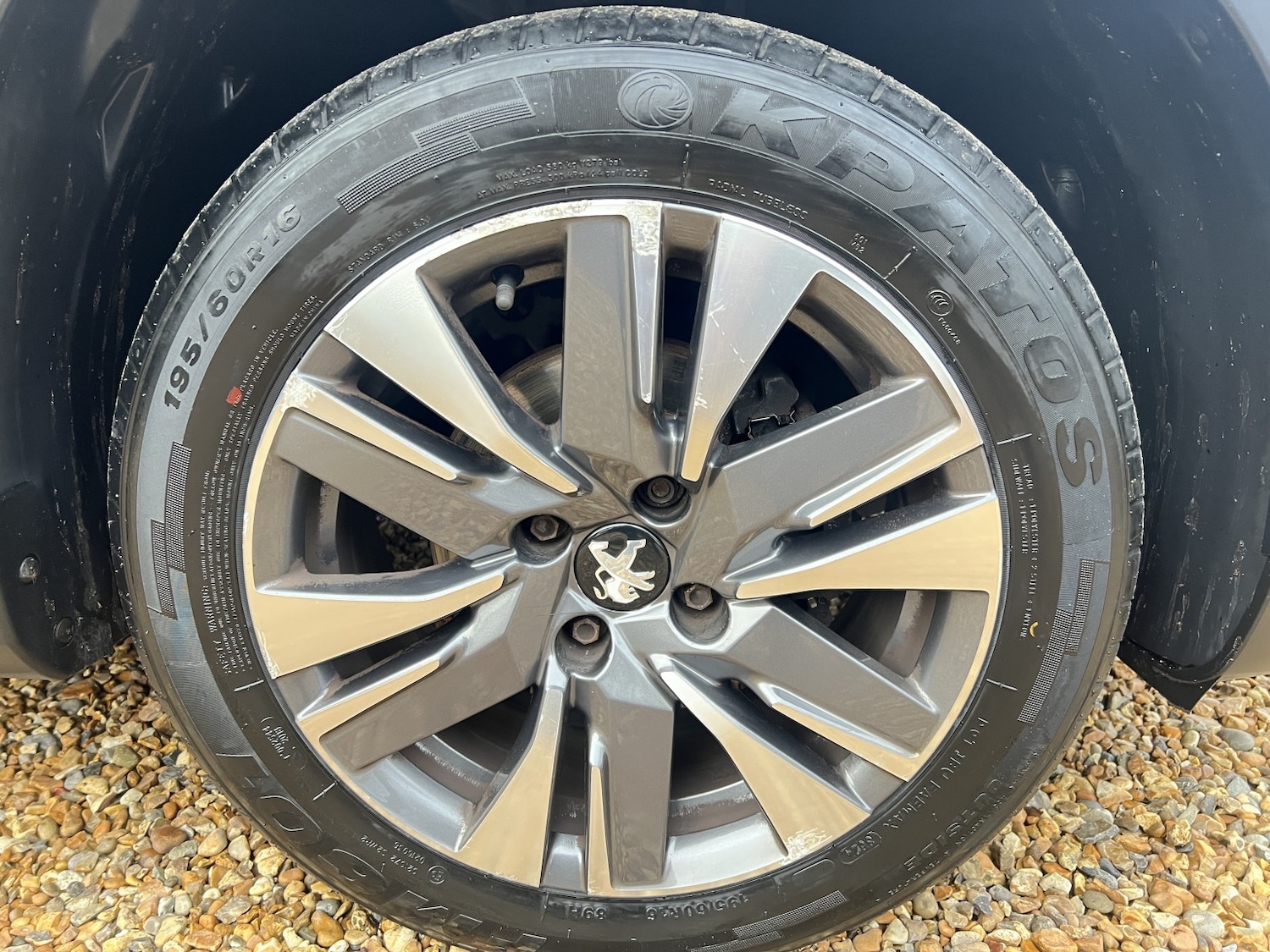 Used Peugeot 2008 2018 for sale - 76837064: Photo 15