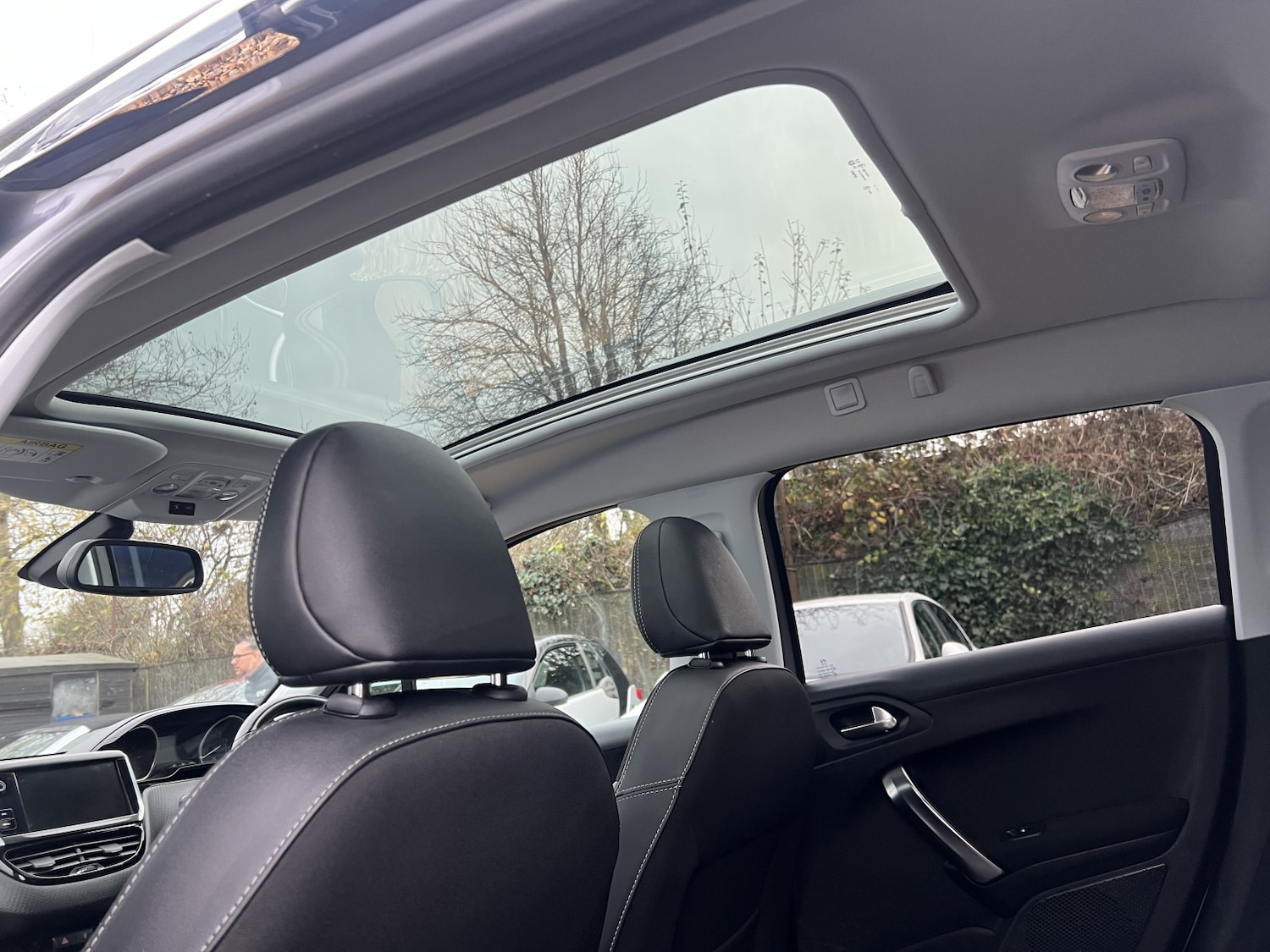 Used Peugeot 2008 2018 for sale - 76837064: Photo 2