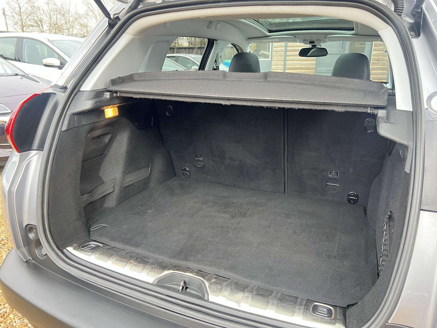 Used Peugeot 2008 2018 for sale - 76837064: Photo 3