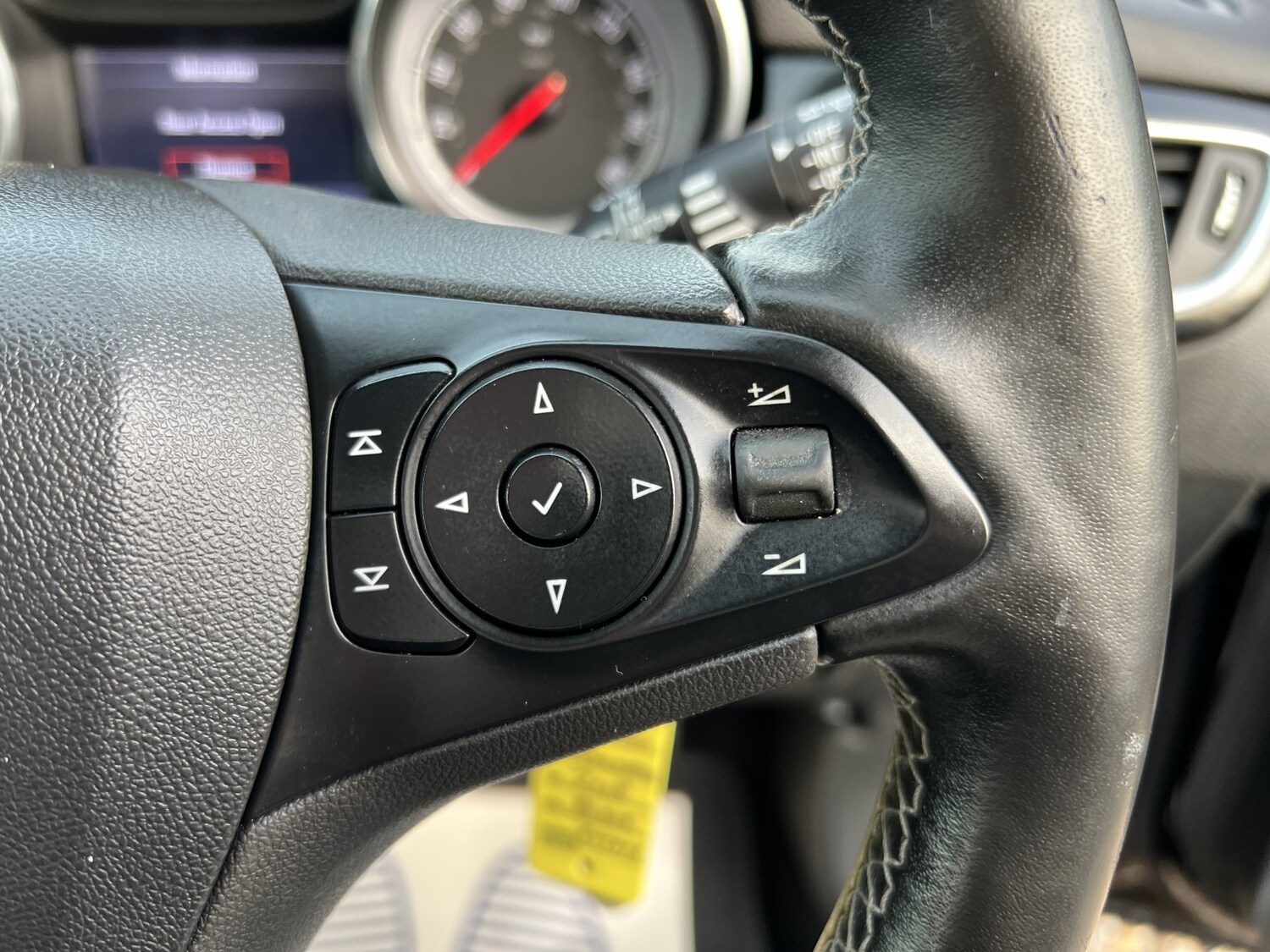 Used Vauxhall Astra 2018 for sale - 78045700: Photo 25