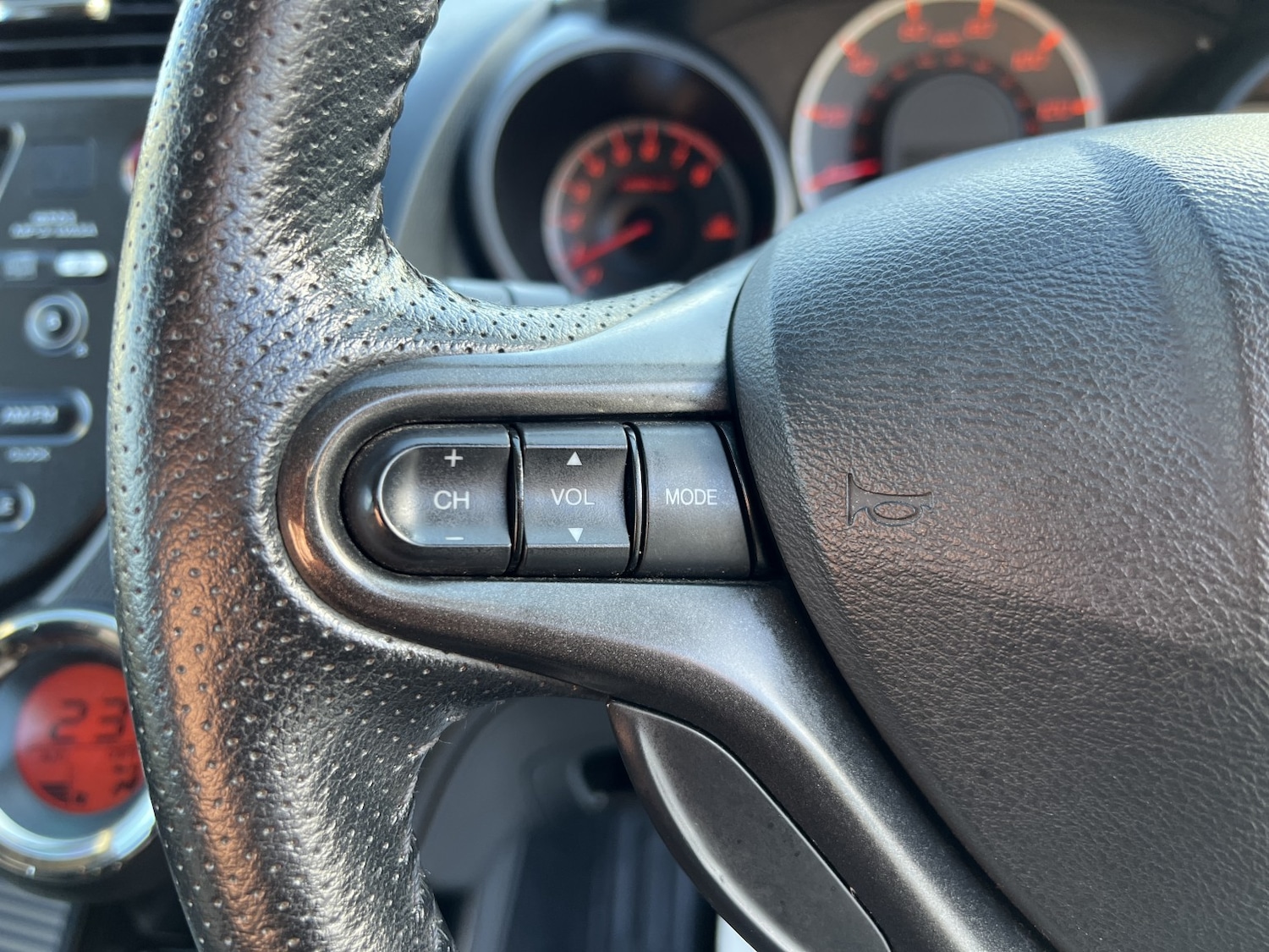 Used Honda Jazz 2013 for sale - 76482863: Photo 25