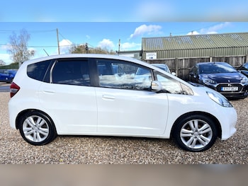 Used Honda Jazz 2013 for sale - 76482863: Photo