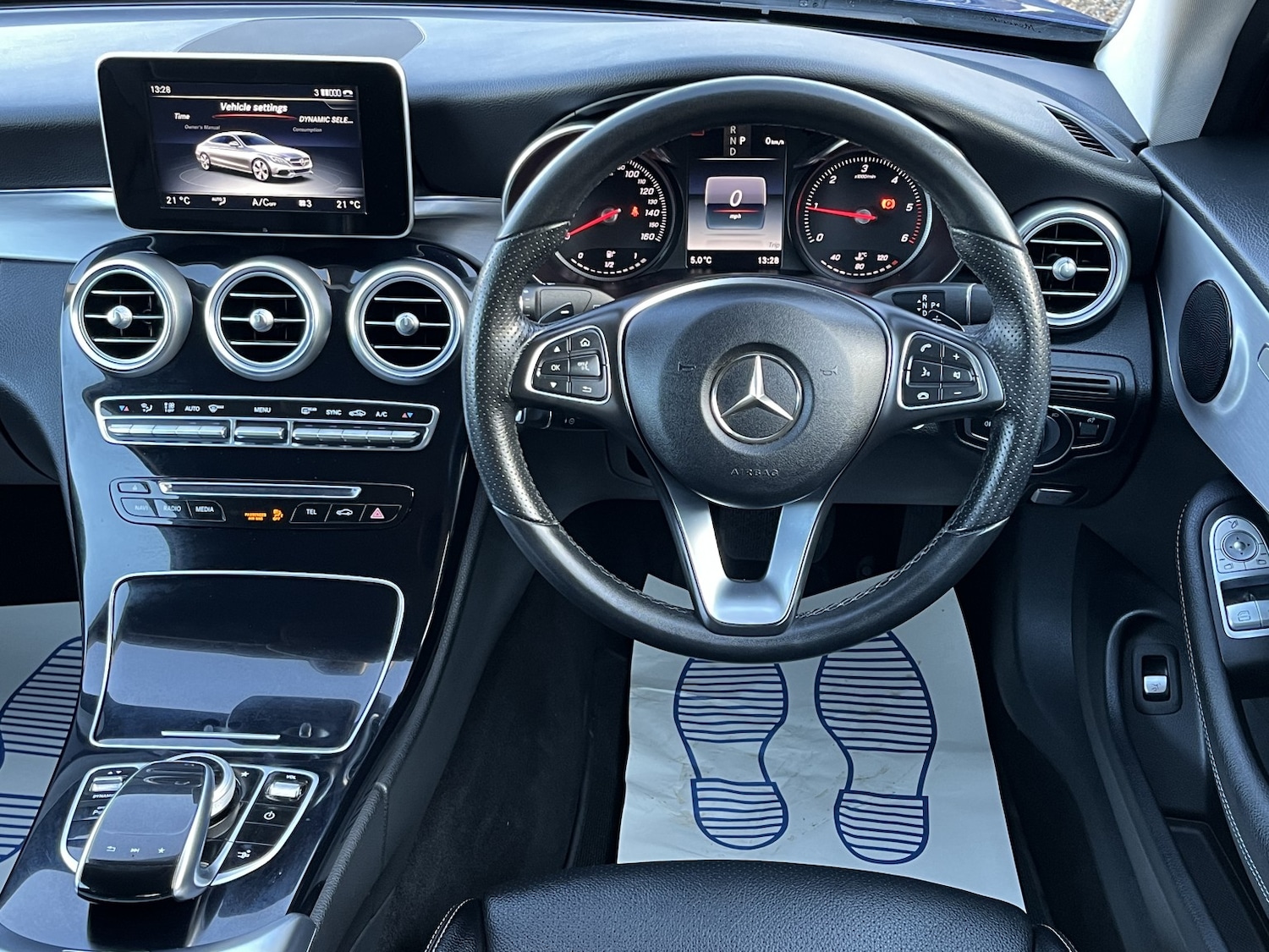 Used Mercedes-Benz C Class 2017 for sale - 77118547: Photo 4