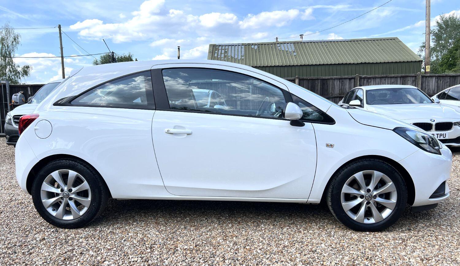 Used Vauxhall Corsa 2018 for sale - 76793589: Photo 2