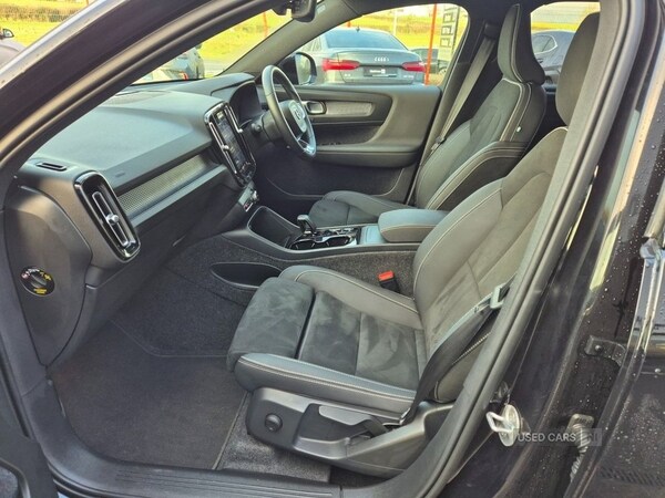 Used Volvo XC40 2025 for sale - 77239078: Photo 9