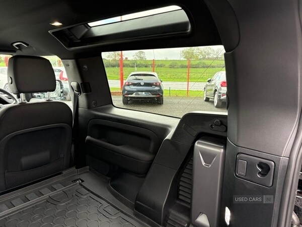 Used Land Rover Defender 2025 for sale - 76419508: Photo 16