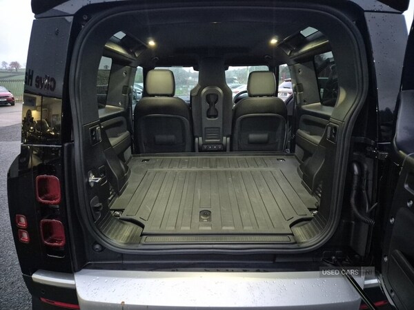 Used Land Rover Defender 2025 for sale - 76500388: Photo 15