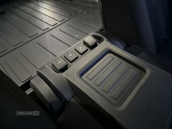 Used Land Rover Defender 2025 for sale - 76500388: Photo 19