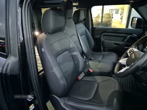 Used Land Rover Defender 2025 for sale - 76500388: Photo 28