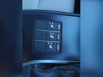 Used Lexus UX 2023 for sale - 77132187: Photo