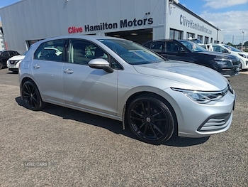 Volkswagen - Golf