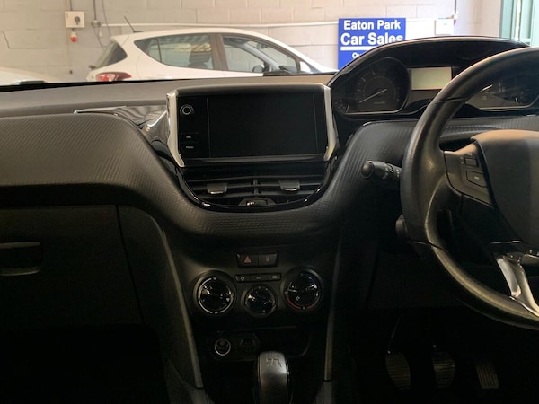 Used Peugeot 208 2017 for sale - 75406458: Photo 30