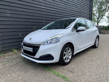 Used Peugeot 208 2017 for sale - 75406458: Photo