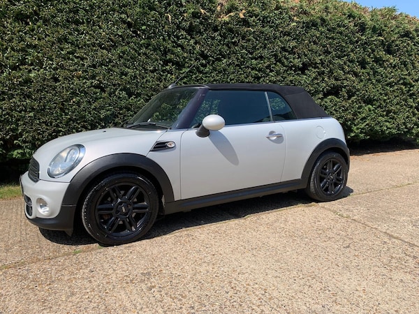 Used MINI Convertible 2015 for sale - 75406456: Photo 15