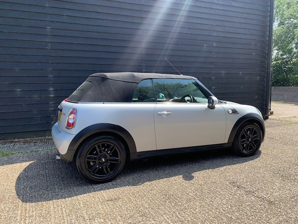 Used MINI Convertible 2015 for sale - 75406456: Photo 6