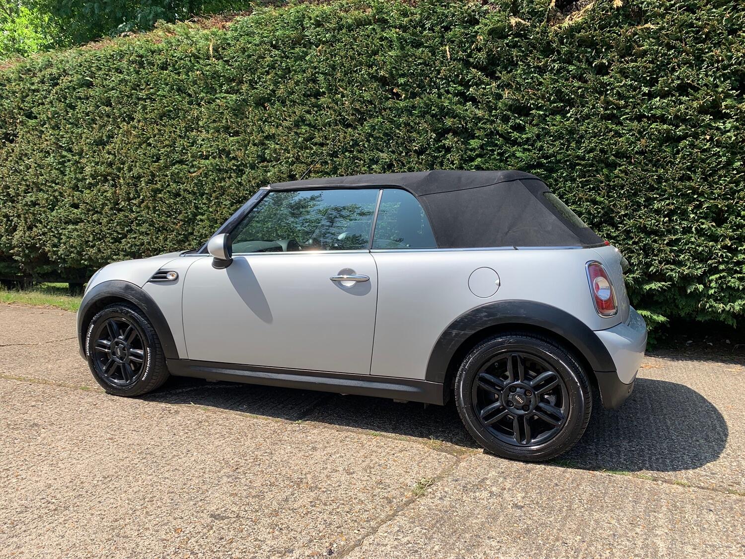 Used MINI Convertible 2015 for sale - 76793621: Photo 17