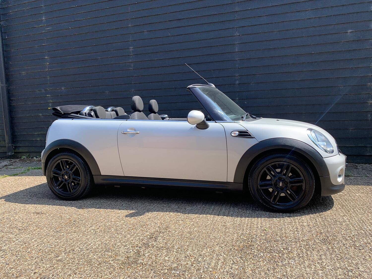 Used MINI Convertible 2015 for sale - 76793621: Photo 4