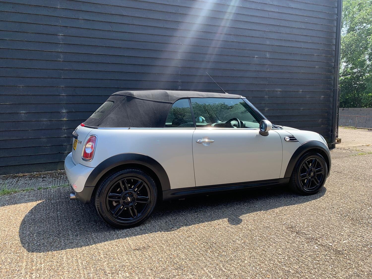 Used MINI Convertible 2015 for sale - 76793621: Photo 6