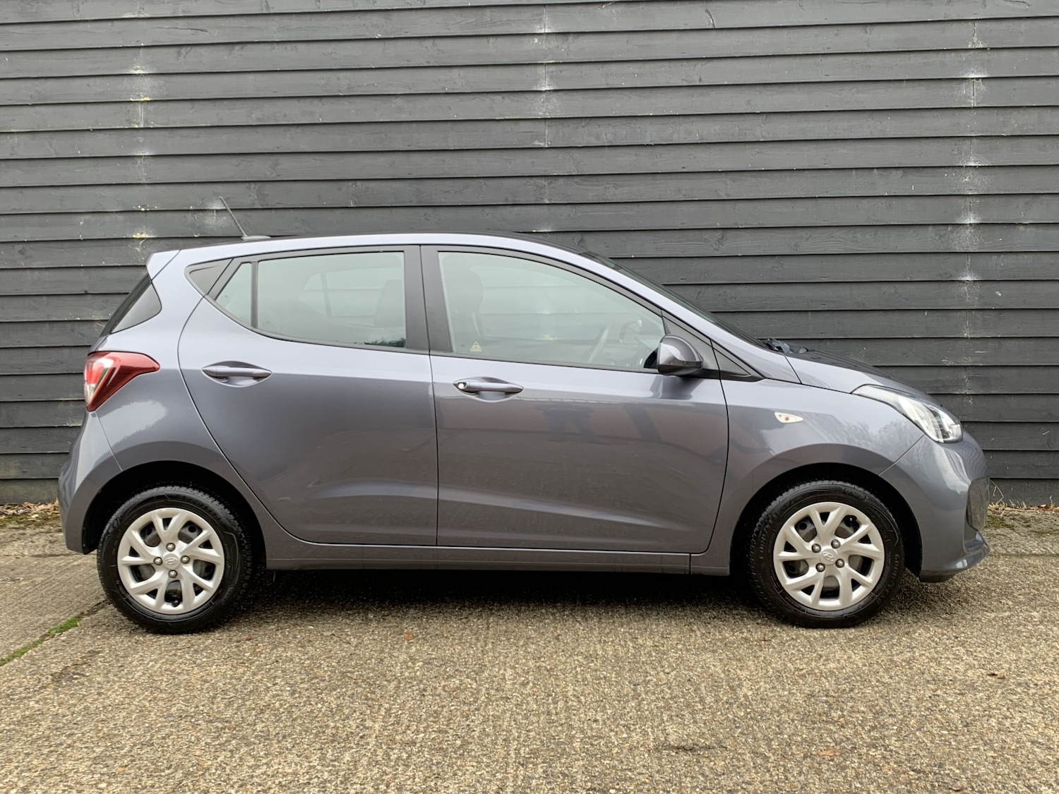 Used Hyundai i10 2018 for sale - 76246147: Photo 13
