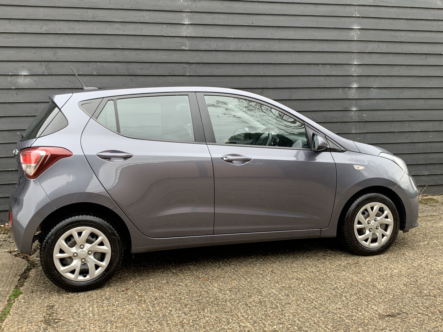 Used Hyundai i10 2018 for sale - 76246147: Photo 14
