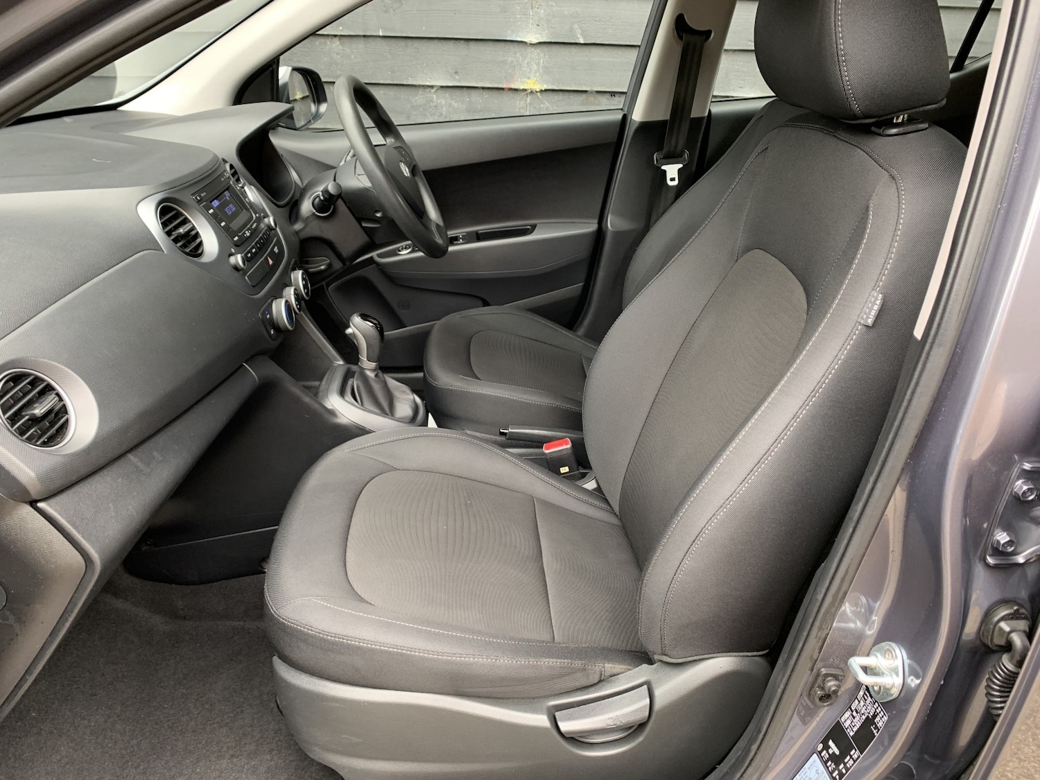 Used Hyundai i10 2018 for sale - 76246147: Photo 22