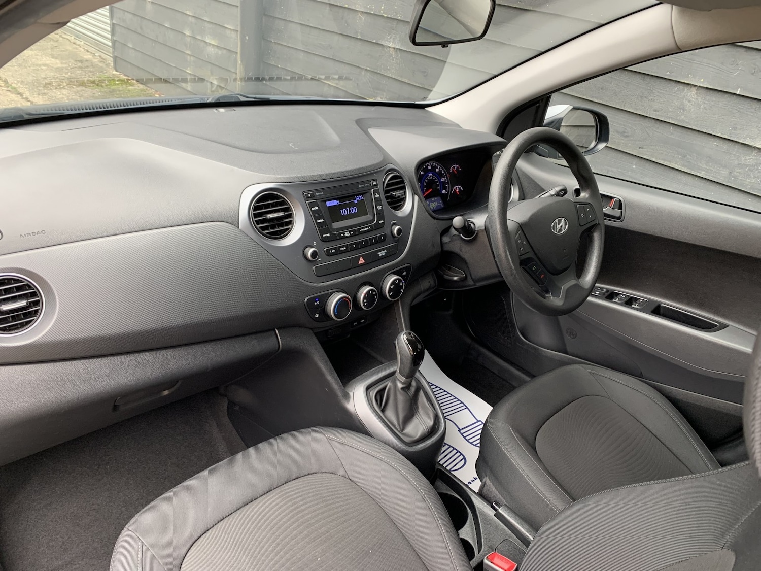 Used Hyundai i10 2018 for sale - 76246147: Photo 29