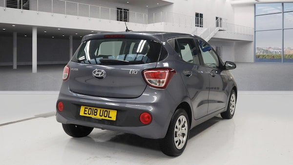 Used Hyundai i10 2018 for sale - 76246147: Photo 4