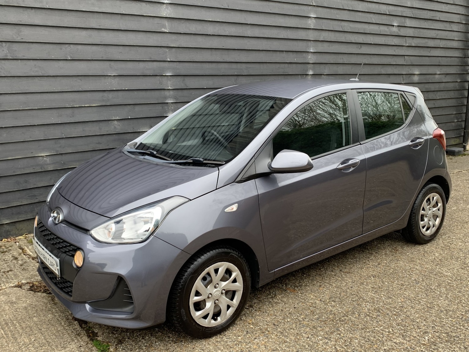 Used Hyundai i10 2018 for sale - 76246147: Photo 8