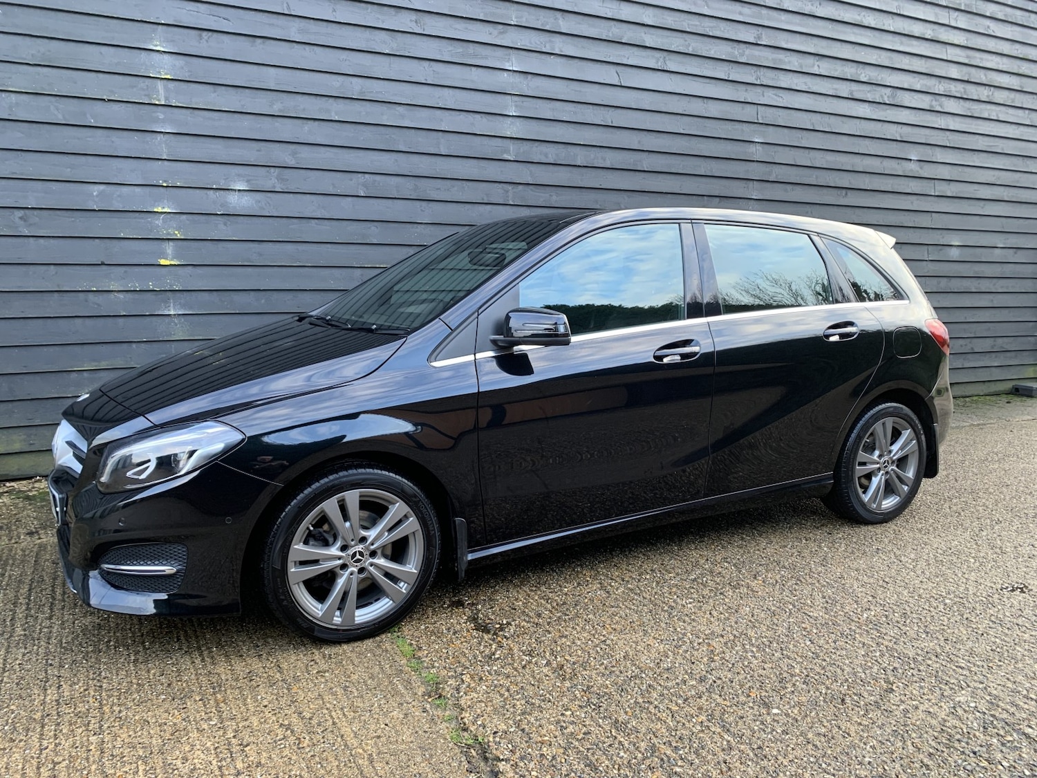 Used Mercedes-Benz B Class 2018 for sale - 77220525: Photo 21