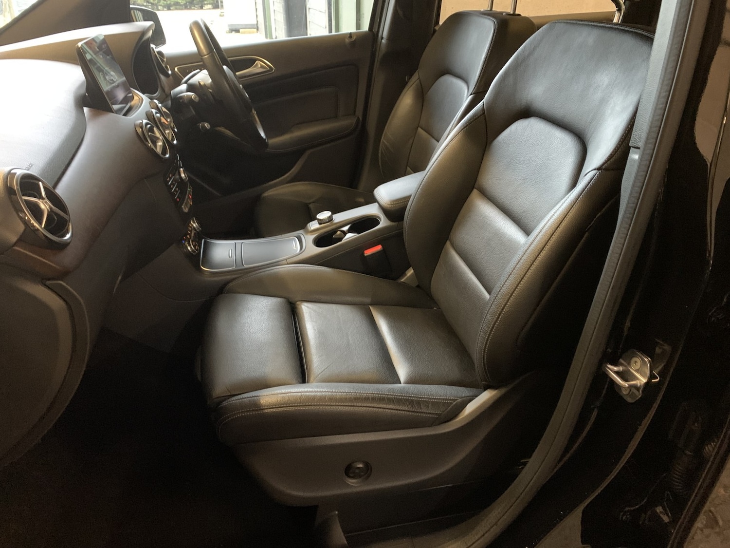 Used Mercedes-Benz B Class 2018 for sale - 77220525: Photo 26