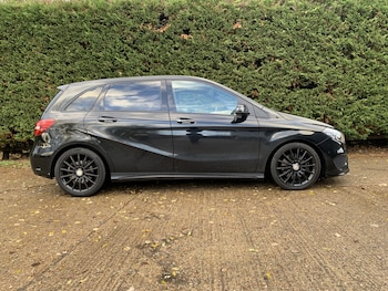 Used Mercedes-Benz B Class 2017 for sale - 76431002: Photo