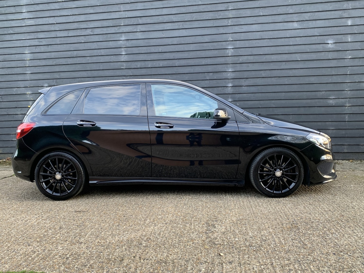 Used Mercedes-Benz B Class 2017 for sale - 76431002: Photo 5