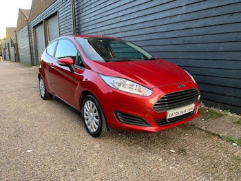 Used Ford Fiesta 2015 for sale - 76547874: Photo