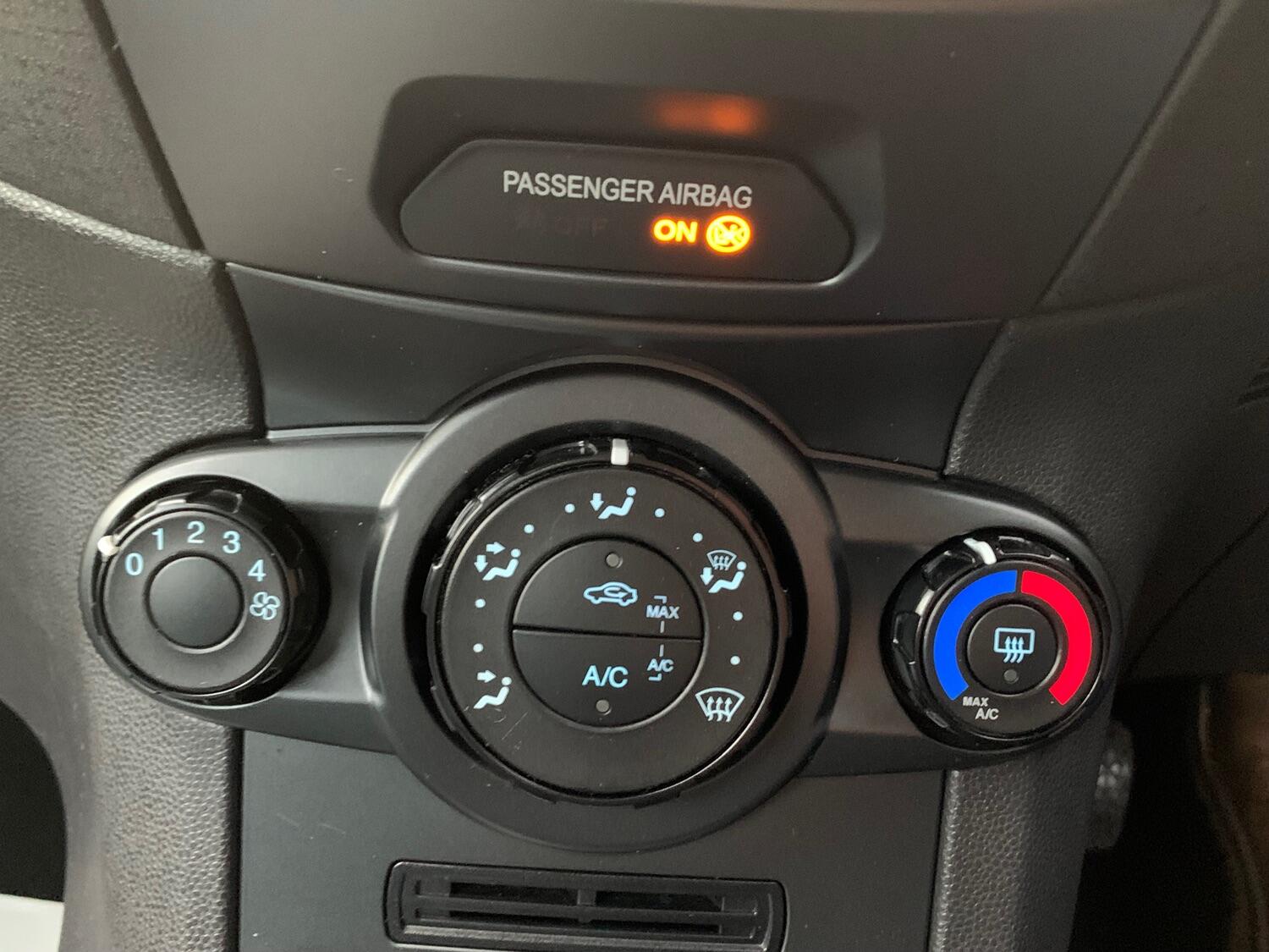 Used Ford Fiesta 2015 for sale - 76547874: Photo 29